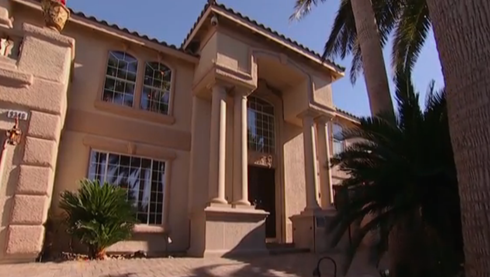 Vegas home made of a halfmillion beer bottles AOL Features