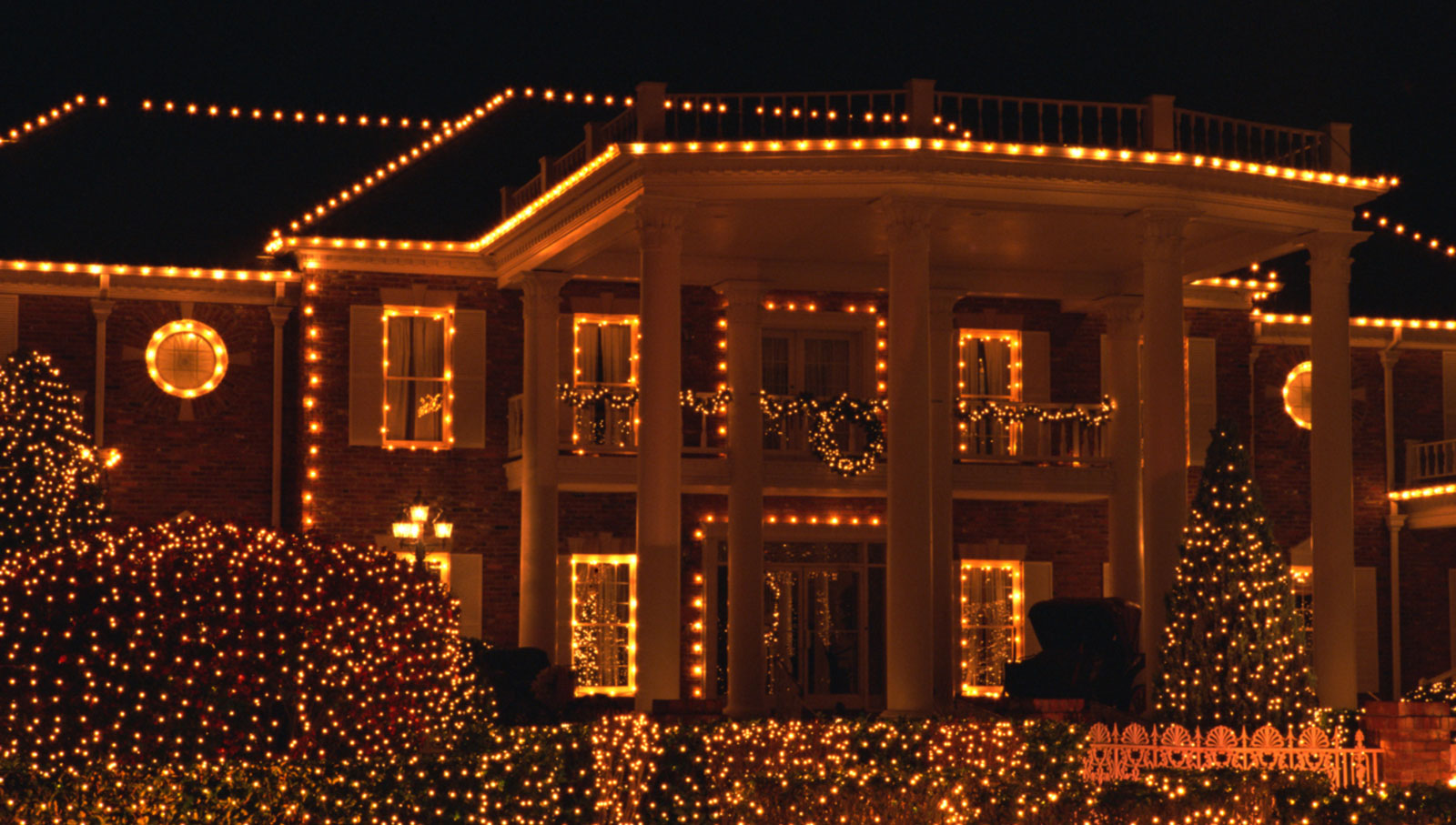 how to avoid blowing a fuse with your holiday lights aol how to avoid blowing a fuse with your holiday lights aol